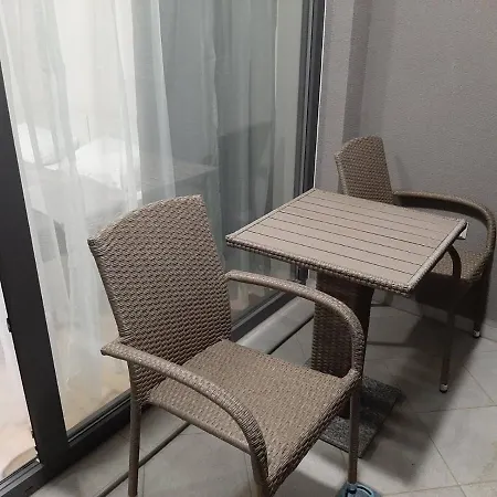 Deluxe 5 سينتس قسطنطين وهيلينا