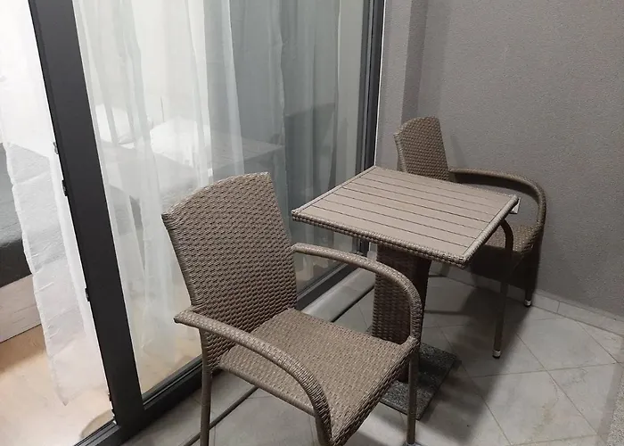 Deluxe 5 セインツ・コンスタンティン＆ヘレナ