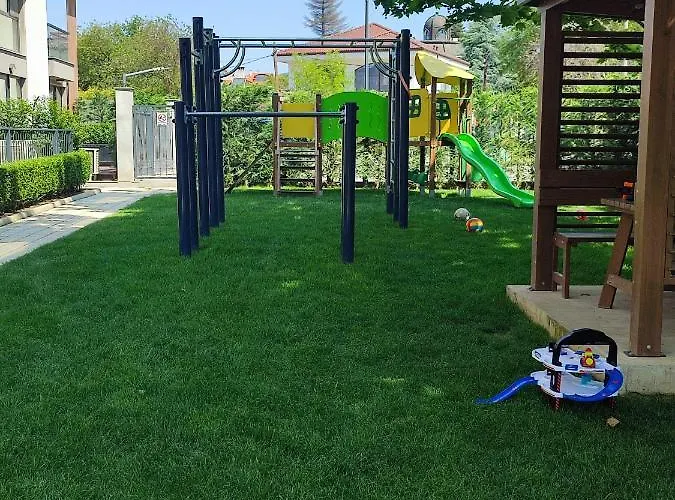 アパート Deluxe 5 セインツ・コンスタンティン＆ヘレナ